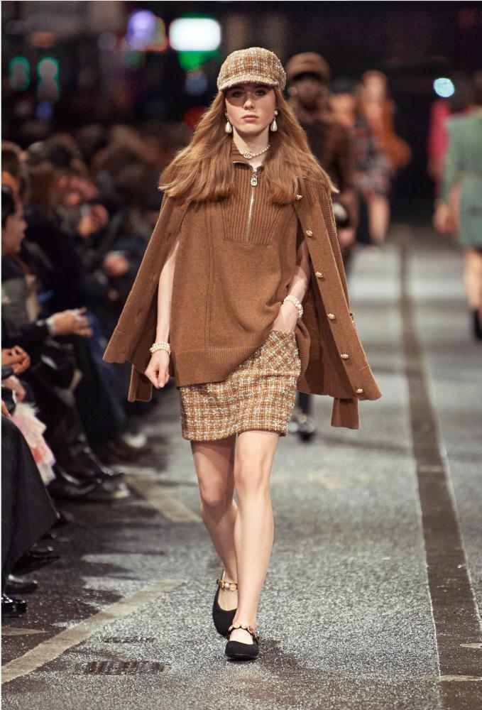 2024 Chanel Cashmere Cardigan Brown - TEBOUGIE