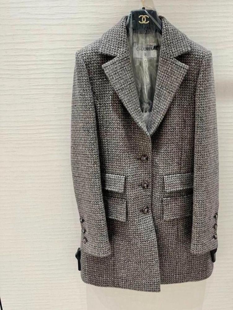 人気モデル✨CHANEL ロングジャケット　ダークグレー 2024 Chanel Wool Tweed Long Coat Grey Jacket - TEBOUGIE