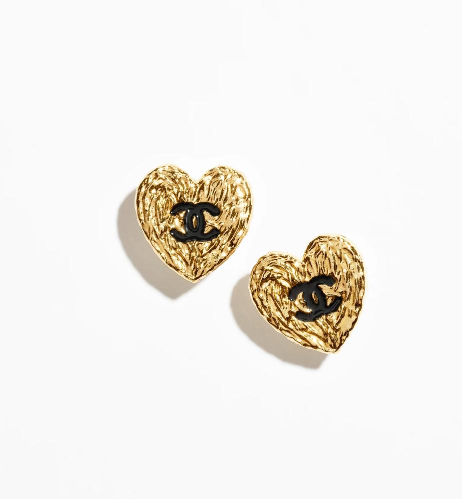 2024 Chanel heart-shaped gold stud earrings - TEBOUGIE