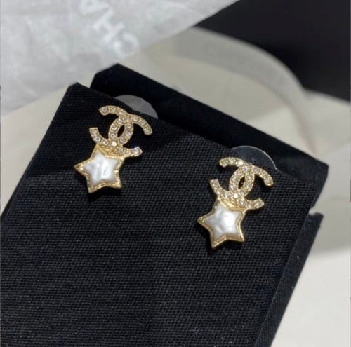 【付けるだけで一気にゴージャス☆】CHANEL ブローチ 星 スター 付けるだけで一気にゴージャス☆】CHANEL ブローチ 星 スター