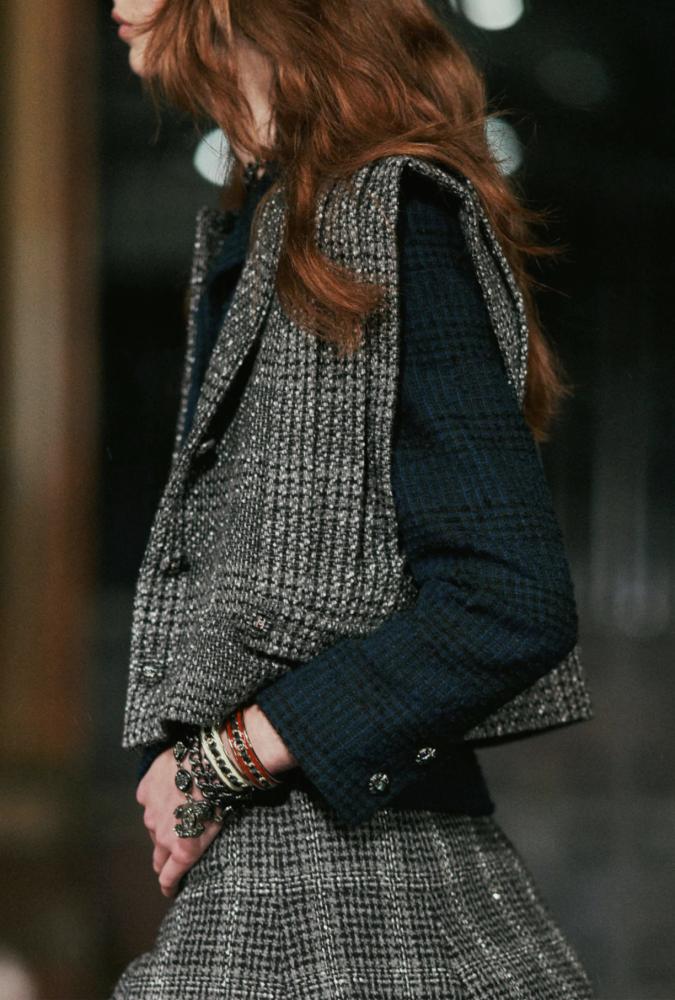 2024 Chanel Wool Tweed Gilet Grey - TEBOUGIE