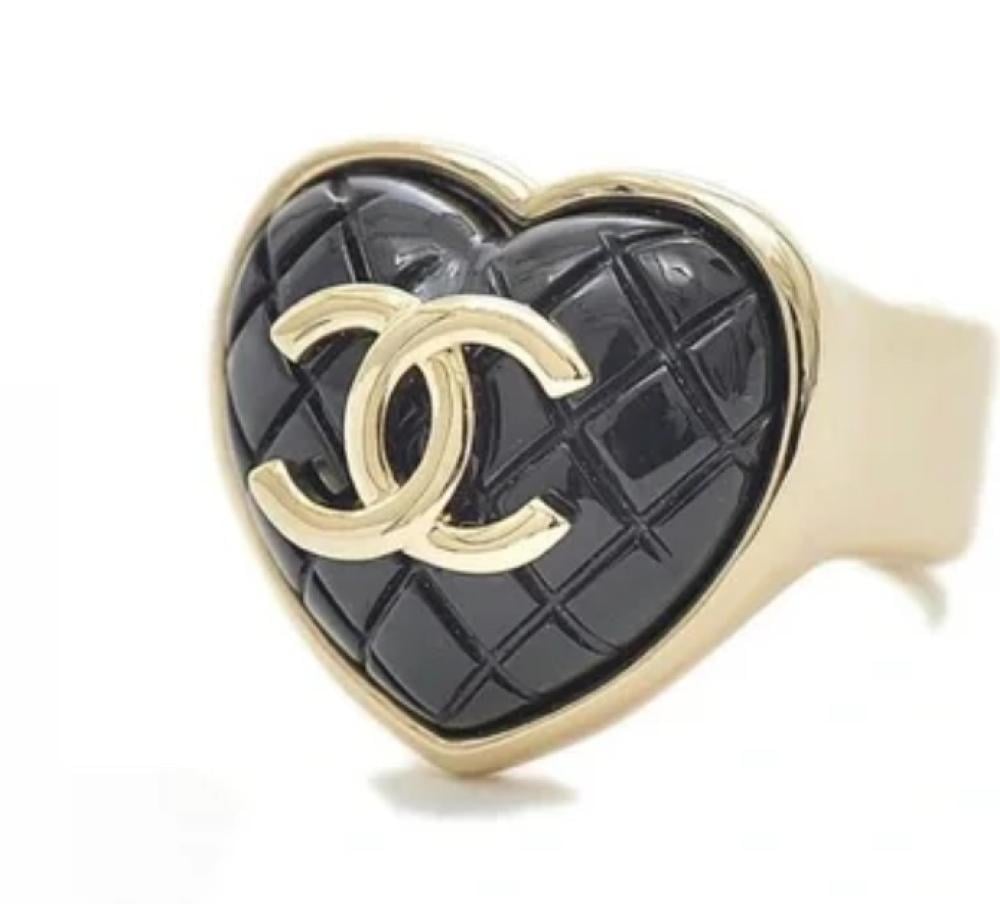 Chanel Black Gold Heart Ring - TEBOUGIE