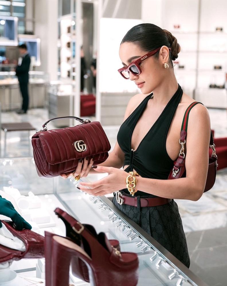 Gucci バーガンディ サングラス Gucci Burgundy Sunglasses with Gold Lettering - TEBOUGIE