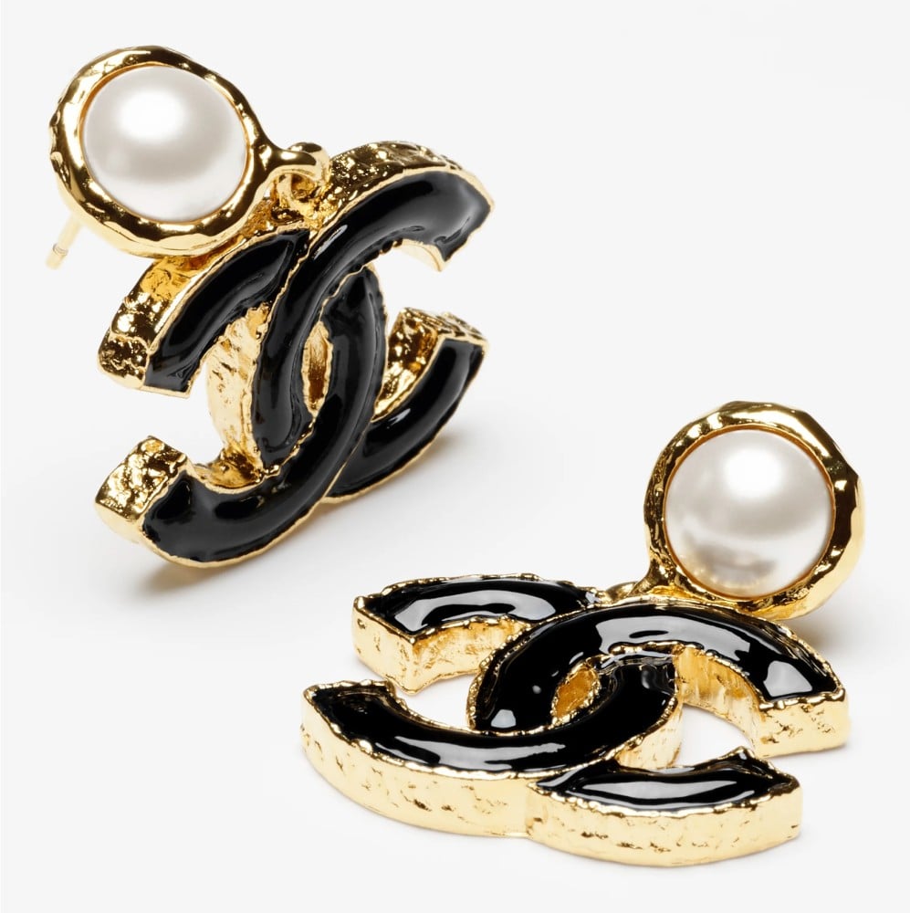 2024 Chanel black and gold metal resin stud earrings - TEBOUGIE