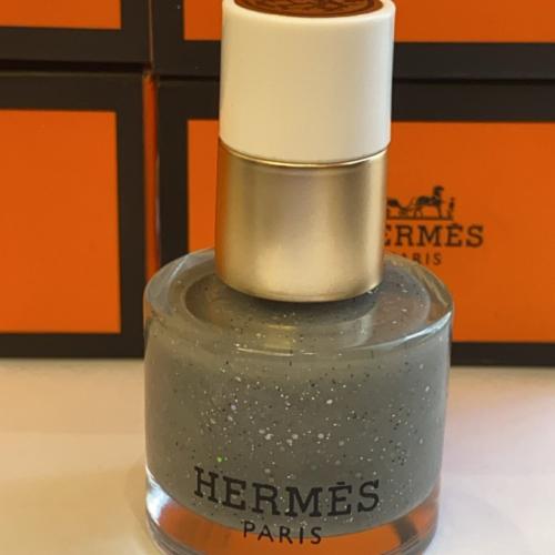 مناكير HERMES