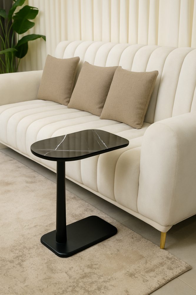 طاولة جانبية ، بسطح خشبي