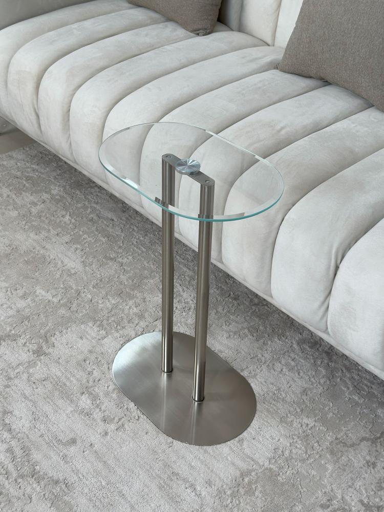 طاولة جانبية فاخرة - زجاج شفاف وقاعدة معدنية فاخرة