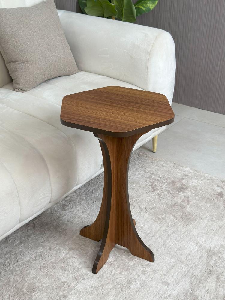 طاولة ديكور جانبية خشبية عصرية بجانب الأريكة بتصميم سداسي الشكل