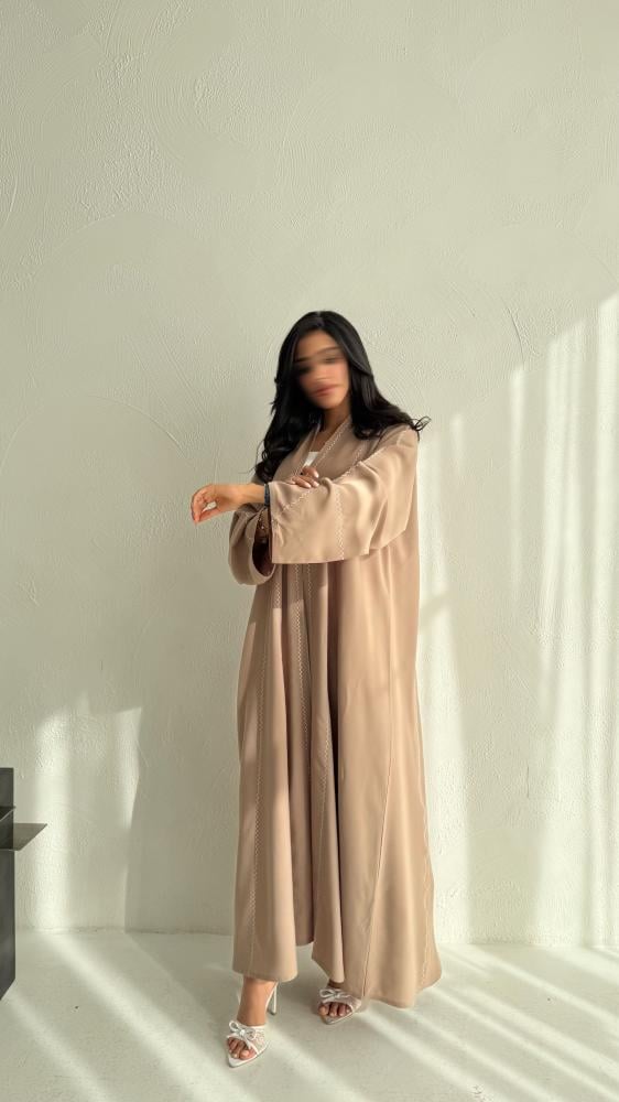 عباية كوبرا بنص كلوش ب – ألوان متعددة وأناقة متجدد