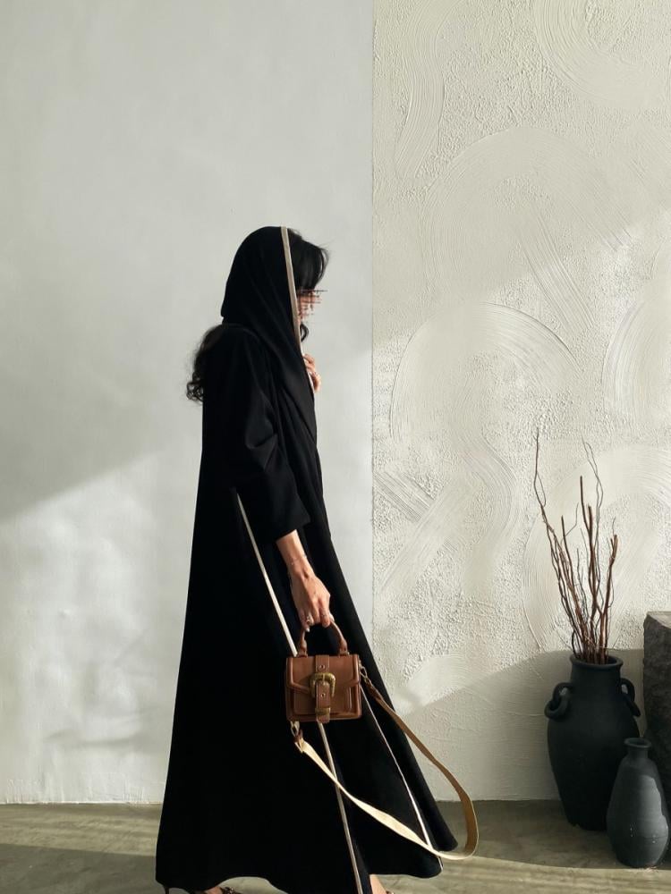عباية كريب ملكي ياباني دبل كلوش عبايات فاشون