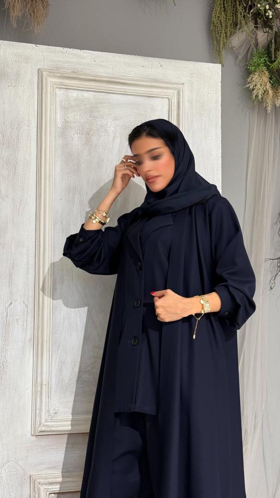 عباية ثلاث قطع بكريب بارد ك – قصّة نص كلوش بأناقة متجددة