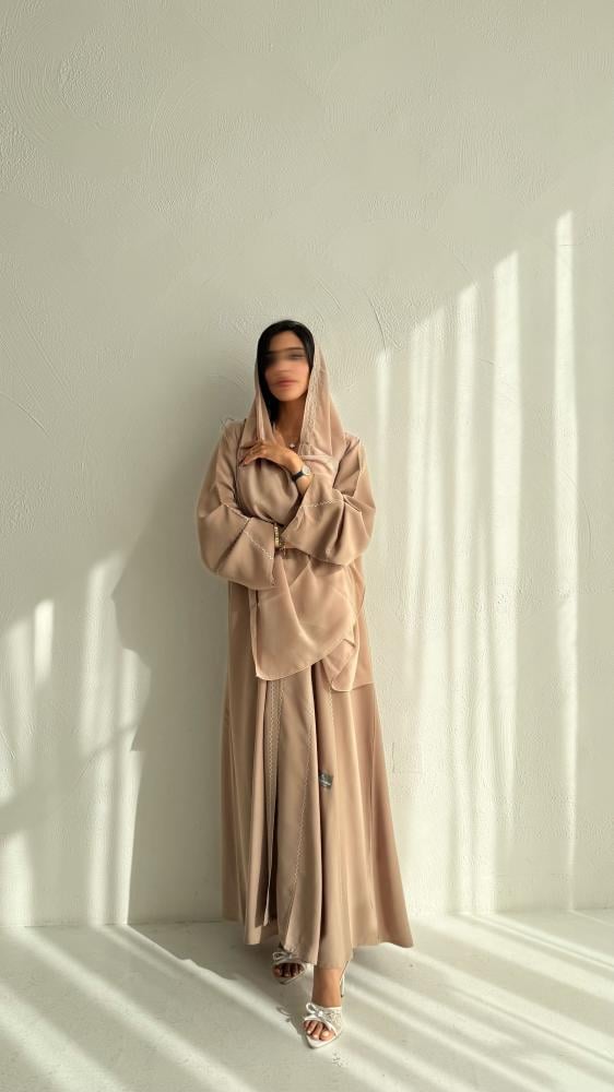 عباية كوبرا بنص كلوش ب – ألوان متعددة وأناقة متجدد