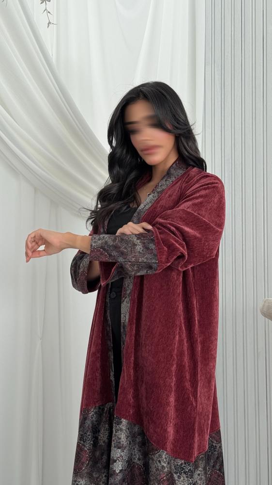 عباية مخمل قطيفة بتصميم نص كلوش ع– بخمس تشكيلات أنيقة
