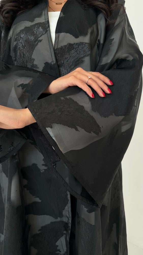 عباية فاخرة بقماش أروغتر مبطن بفته – تصميم نص كلوش أنيق