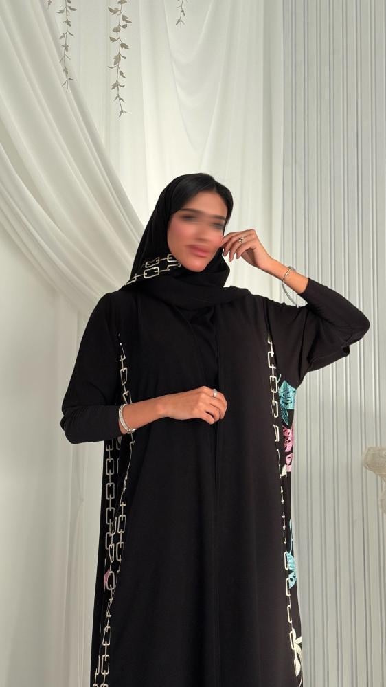 عباية ملكية كورية مطرزة من الجوانب والاكمام سترتش نص كلوش