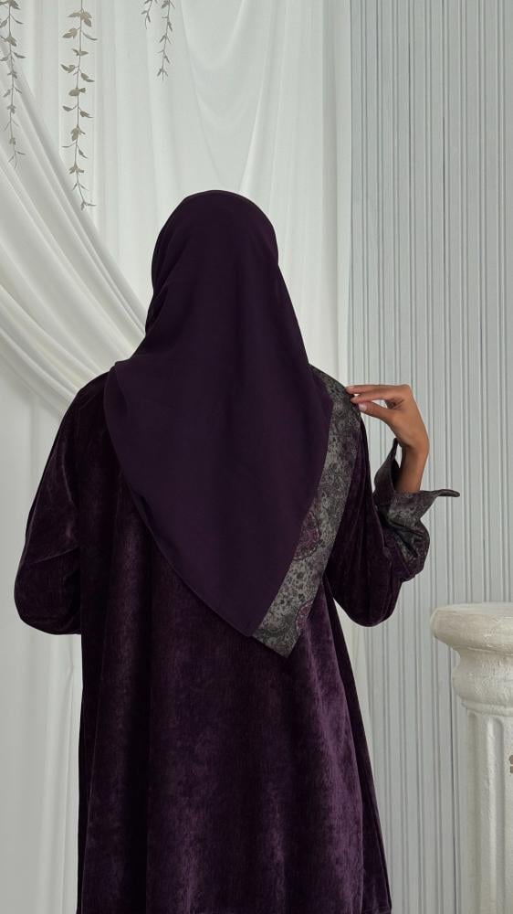 عباية مخمل قطيفة – قصة نص كلوش