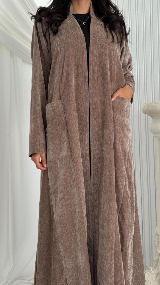 عباية مخمل قطيفة بجيوب أمامية – متوفرة بخمس ألوان