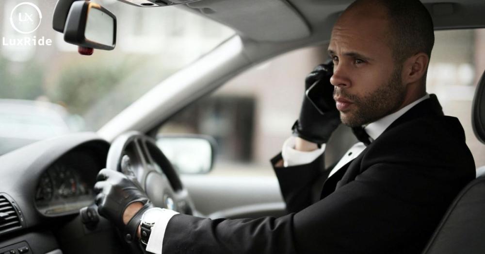 تأثير قفازات القيادة على التحكم والأمان أثناء القيادة