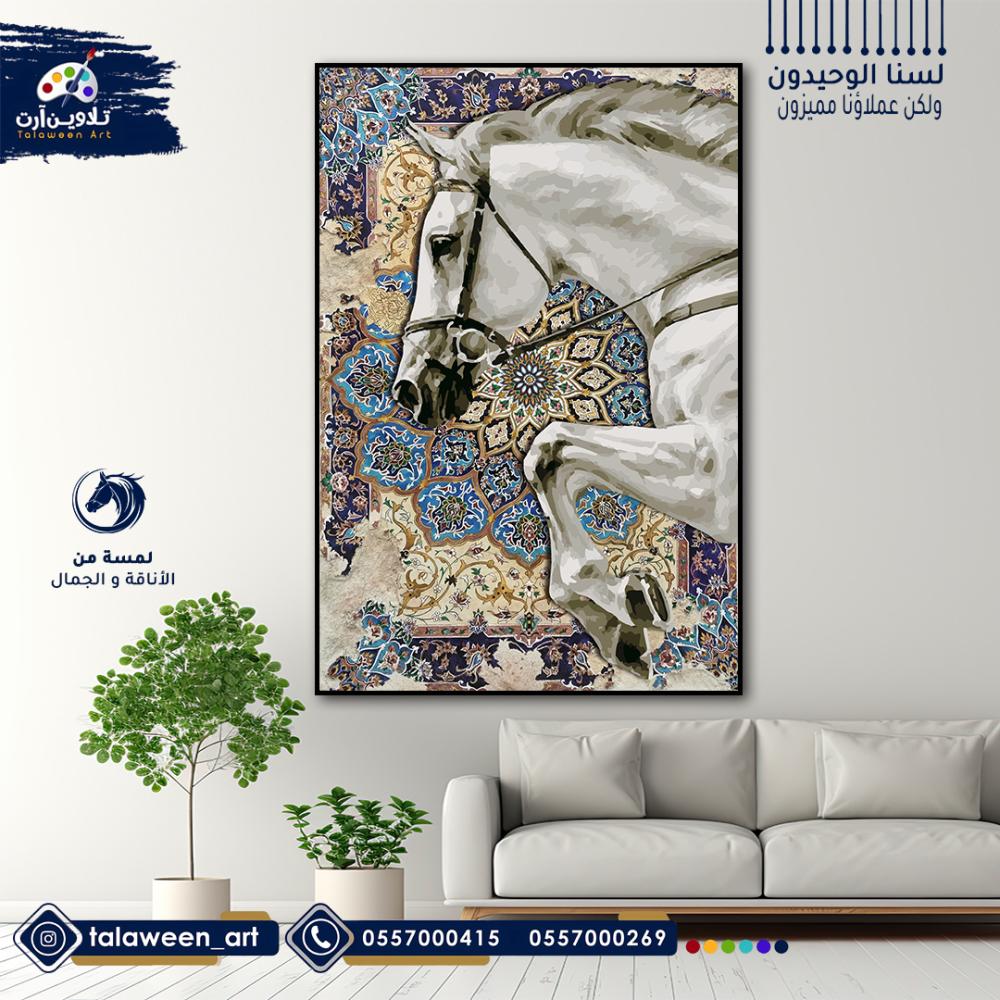 لوحة قماشية فخمة بتصميم حصان