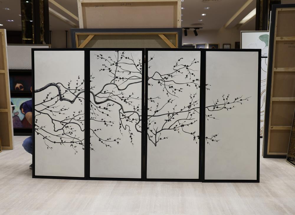 لوحة أربع قطع قماشية فخمة بتصميم ورد