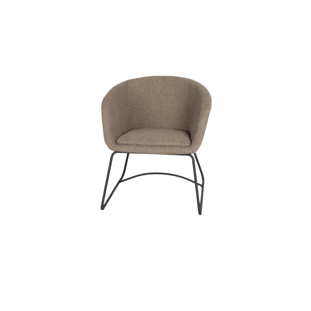 كرسي مفرد بتصميم مبتكر