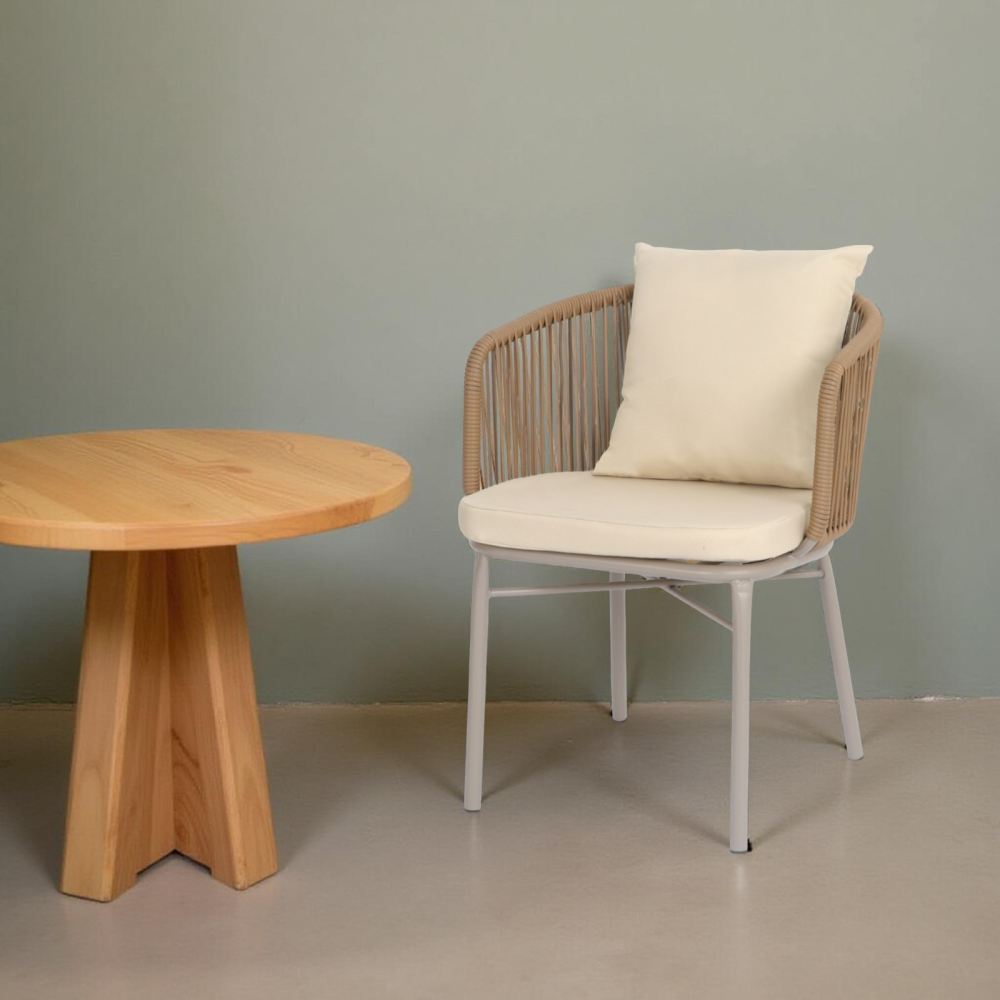 كرسي مميز للمقاهي لون بيح