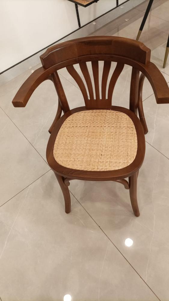 كرسي خشب طبيعي عالي الجودة لون بني