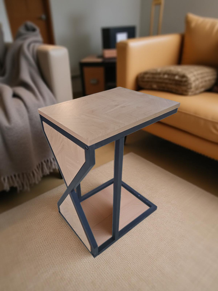 طاولة جانبية لون بيج