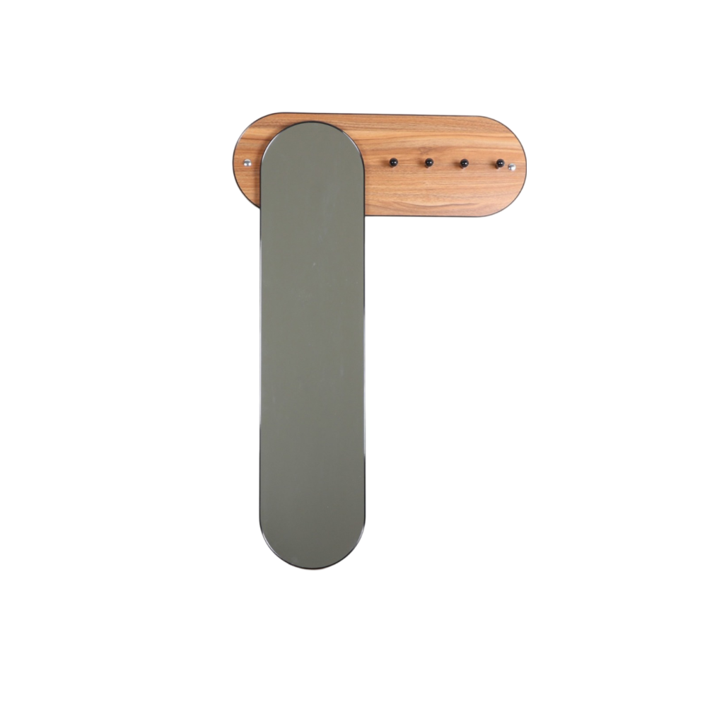 مرايا مع علاق ملابس