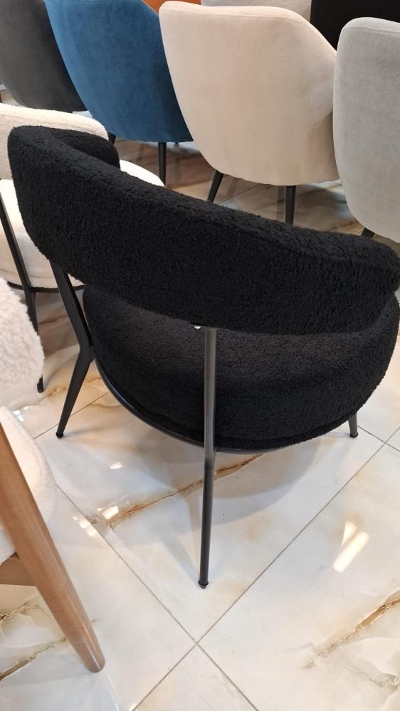كرسي بوكليه تصميم فاخر لون أسود