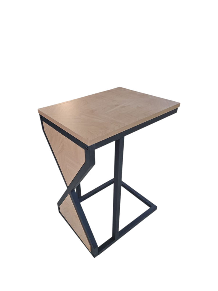 طاولة جانبية لون بيج