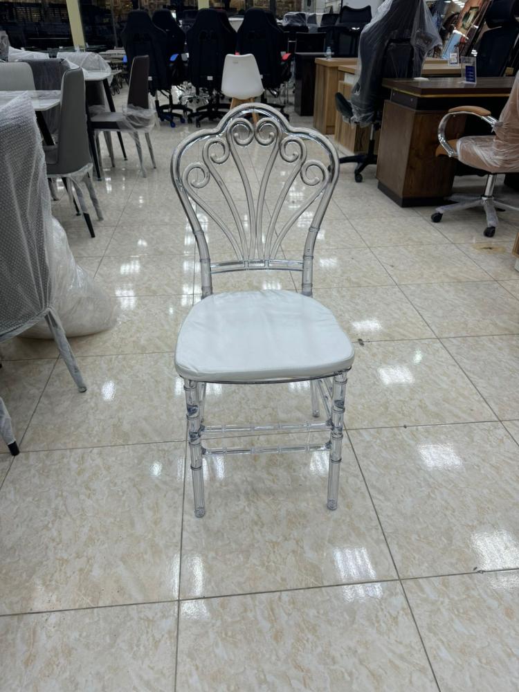 كرسي اكريلك ضد الكسر