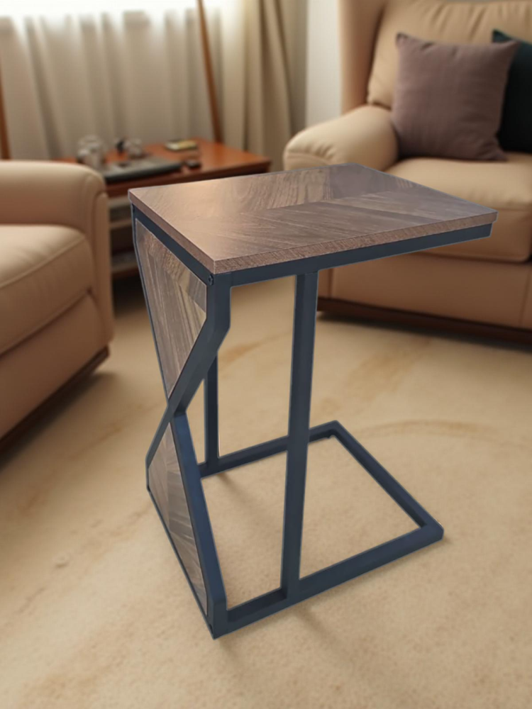 طاولة جانبية لون بني مخطط