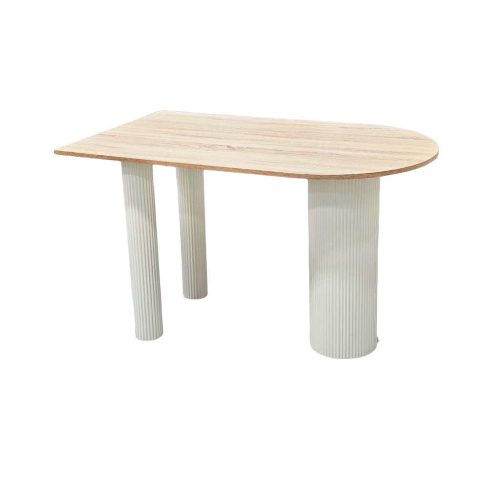 طاولة طعام مودرن بتصميم بيضاوي لون بيج