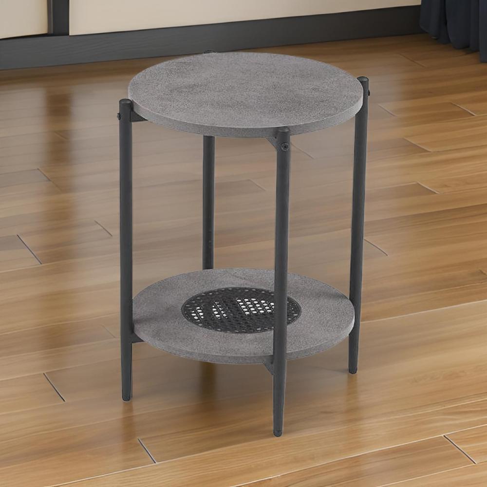 طاولة جانبية مودرن مع رف خشبي وراتان