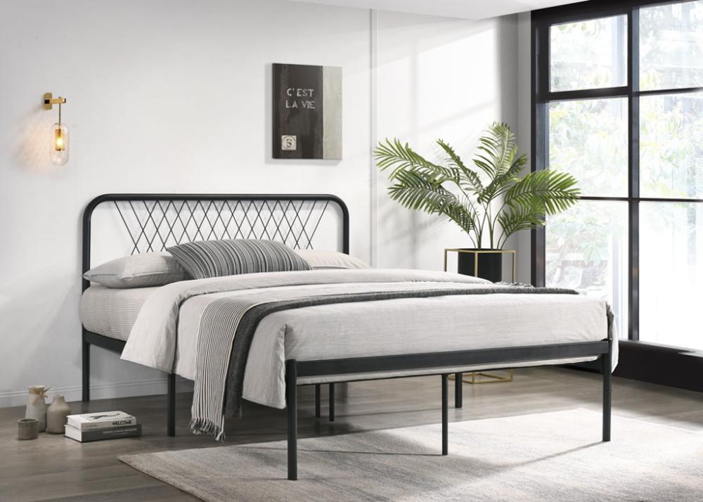 سرير حديد نفر ونص لون أسود مقاس 120*190