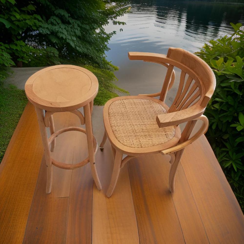 طاولة خدمة خشبية - تصميم مميز يجمع بين الأناقة العصرية والكلاسيكية