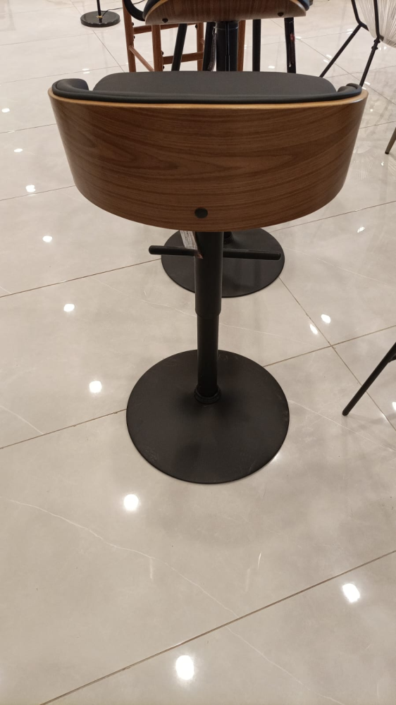 كرسي بار بيستم مودرن