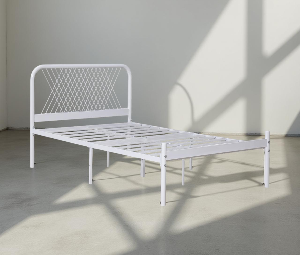 سرير حديد نفر ونص لون أبيض مقاس 120*190