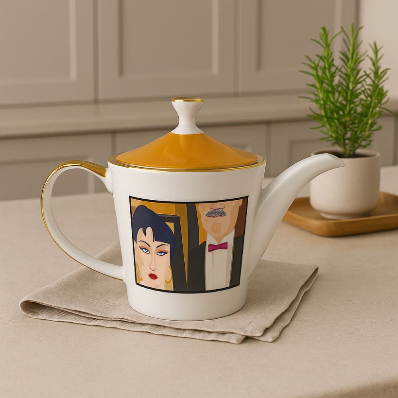 إبريق بورسلان فاخر بنقشة فنية