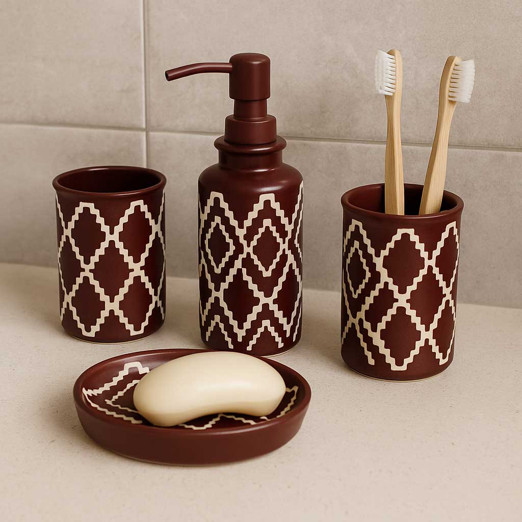 طقم إكسسوارات حمام سيراميك بنقشة هندسية (4 قطع)