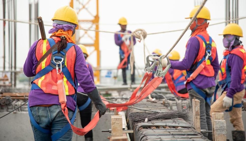 تحسين ثقافة السلامة والصحة المهنية في الشركات والمشاريع الإنشائية