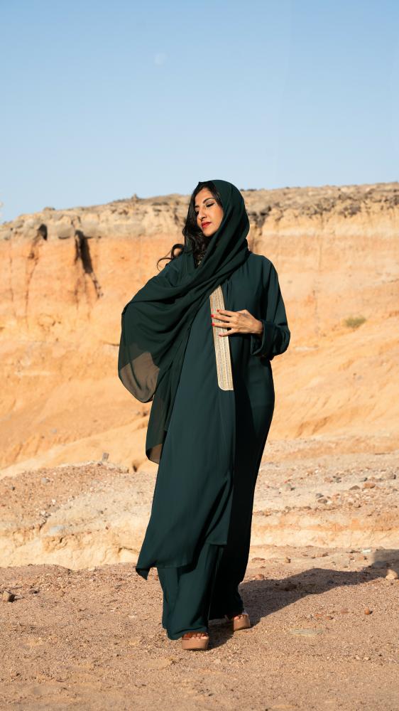 عباية أنا حفيدة نورة (بشالين)