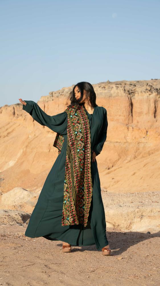 عباية أنا حفيدة نورة (بشالين)