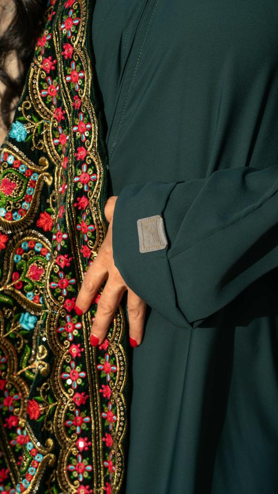 عباية أنا حفيدة نورة (بشالين)