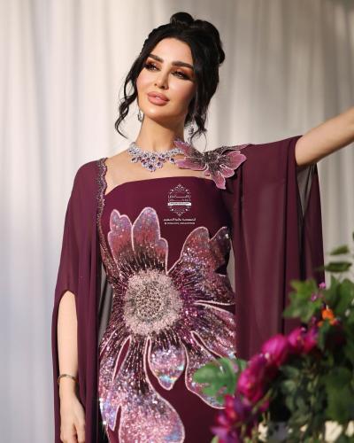 فستان لونين راقي تطريز يدوي ولو