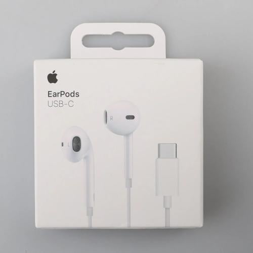 سماعات اذن AirPods USB-C لأجهزة ايفون 15 و ايفون 1...