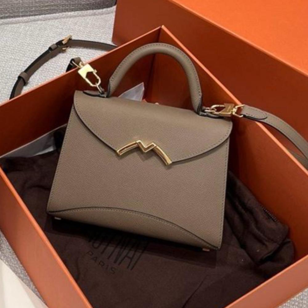 شنط MOYNAT