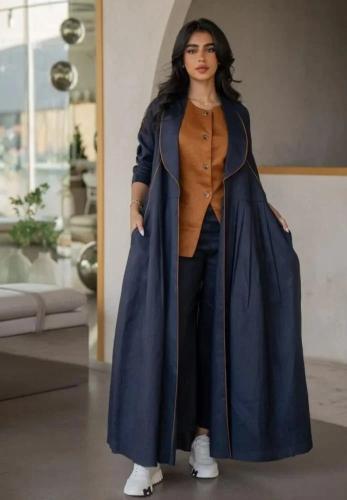 عباية صيفيه باللون الكحلي