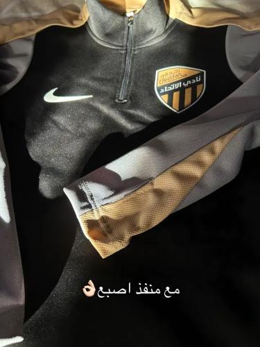 سويتر ناديك المفضل الاتحاد